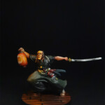 Okko Une figurine de Okko Chronicles, Okko de face avec son épée et lanterne.